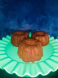 Mini Jamaican Rum Cakes (1/2 dozen)